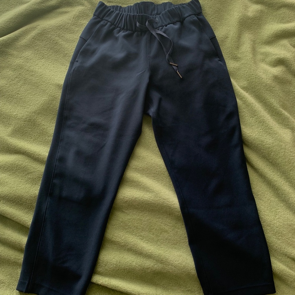 Lululemon on fly joggers (size 4)